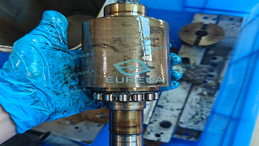 1737016805103548.jpg 爱德华真空泵维修转子.jpg